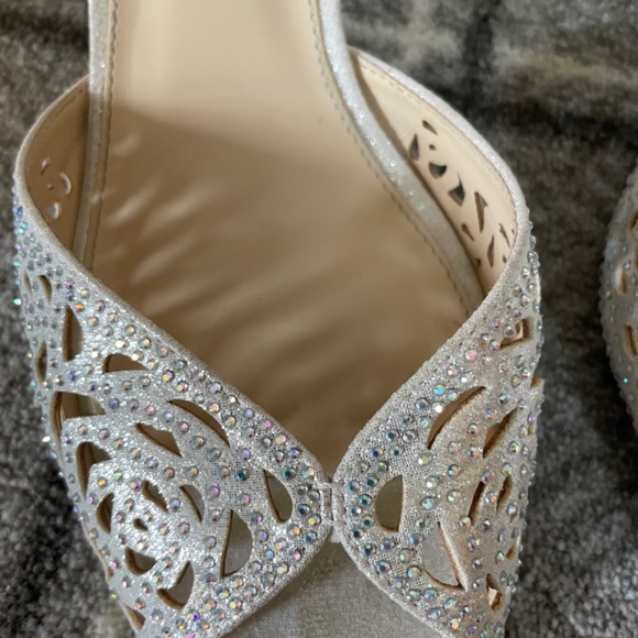 Betsey Johnson Shoes - Picture 4 of 6